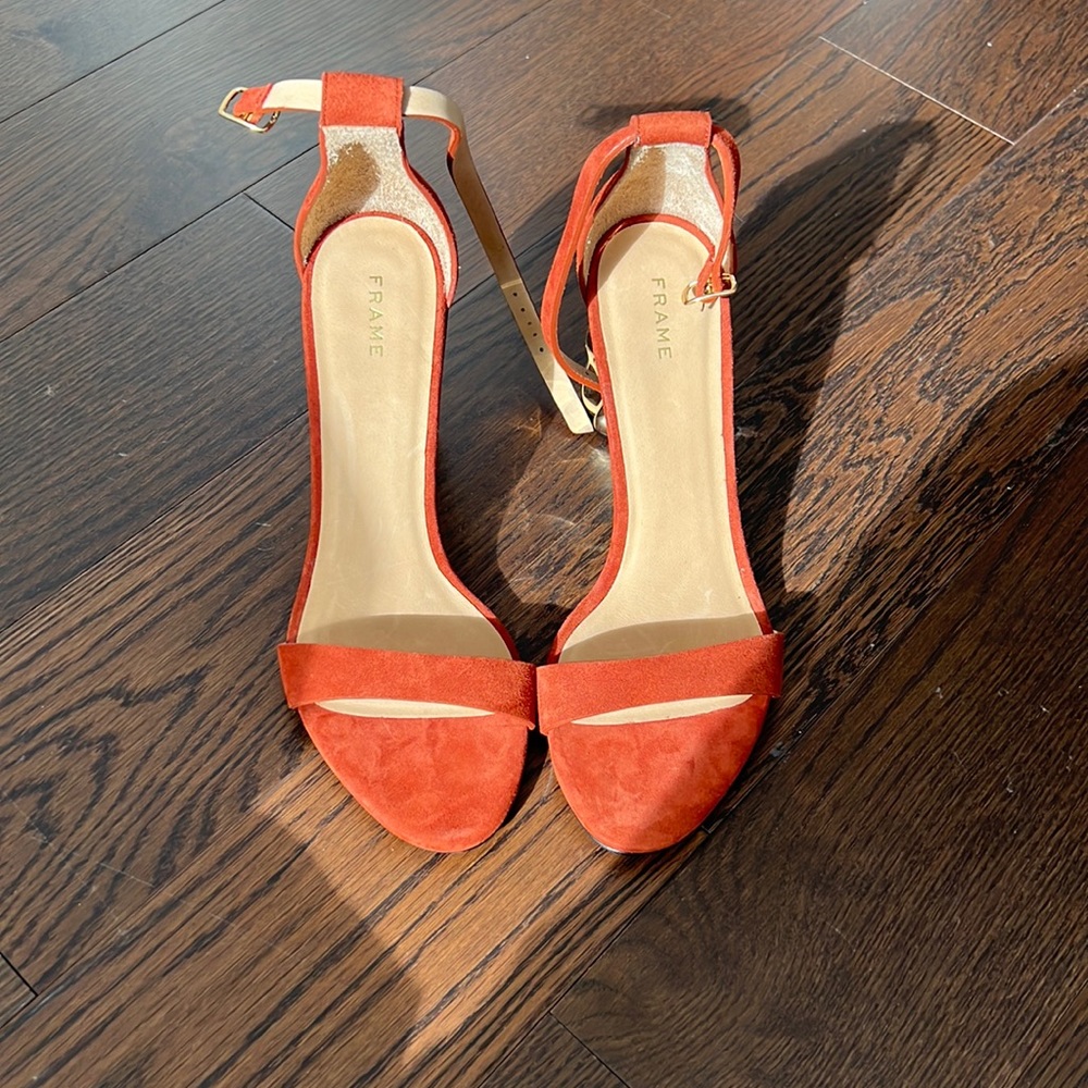 Frame tan sandals
